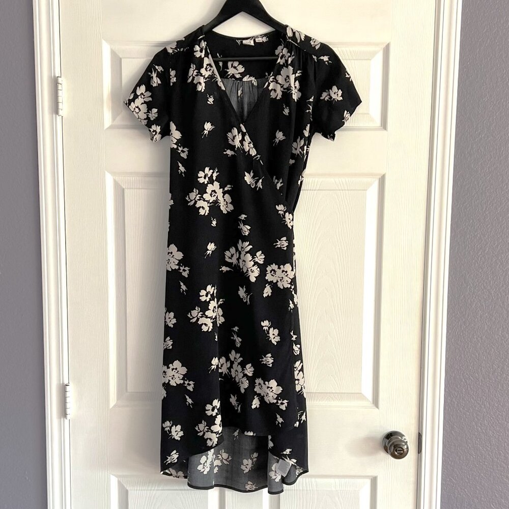 Gap black wrap dress tan floral prints hi low hem size M